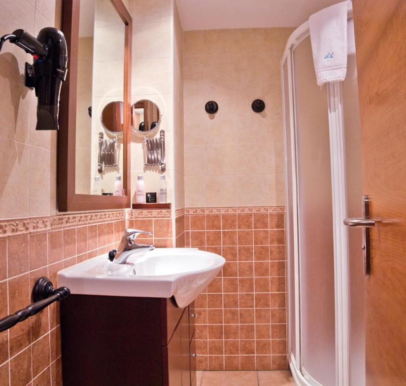 Apartamentos Casa Lavedan Tramacastilla de Tena Quarto foto